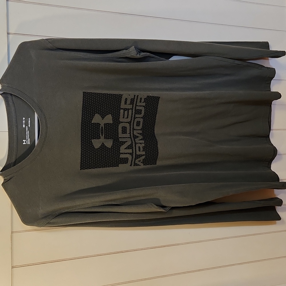 Under Armour Men's Long Sleeve Shirt - Medium
